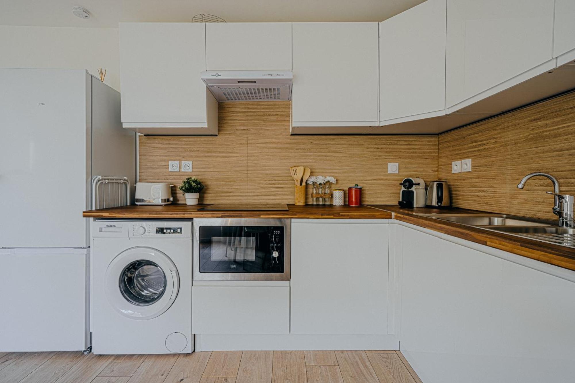 Charmante Maison Avec Jardin Sans Vis-A-Vis Saint-Fons Esterno foto